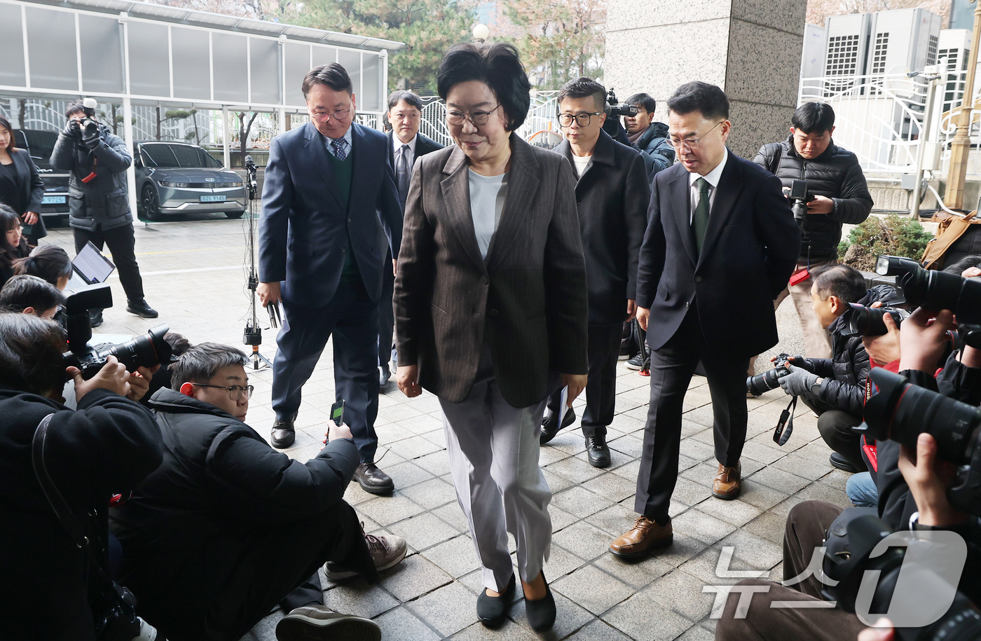 (서울=뉴스1) 오대일 기자 = 초대 기획예산처 장관 후보자로 지명된 이혜훈 전 국민의힘 의원이 29일 오전 서울 중구 예금보험공사에 마련된 인사청문회 준비 사무실로 첫 출근하고 …