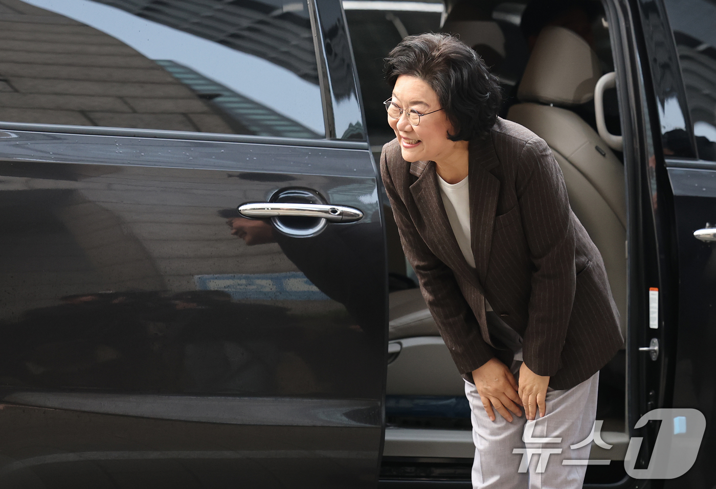 (서울=뉴스1) 오대일 기자 = 초대 기획예산처 장관 후보자로 지명된 이혜훈 전 국민의힘 의원이 29일 오전 서울 중구 예금보험공사에 마련된 인사청문회 준비 사무실로 첫 출근하며 …