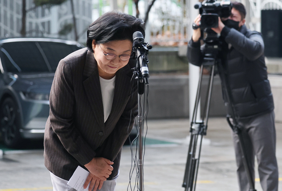 첫 출근 인사하는 이혜훈 후보자