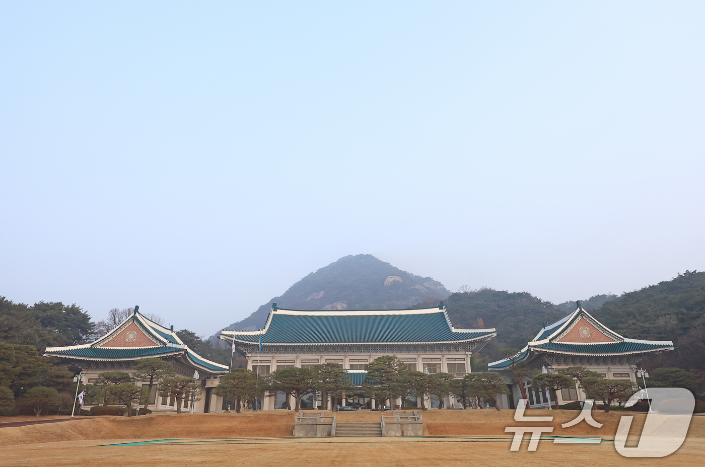 (서울=뉴스1) 이재명 기자 = 이재명 대통령이 청와대 집무를 시작한 29일 청와대 본관의 모습. (청와대통신사진기자단) 2025.12.29/뉴스1