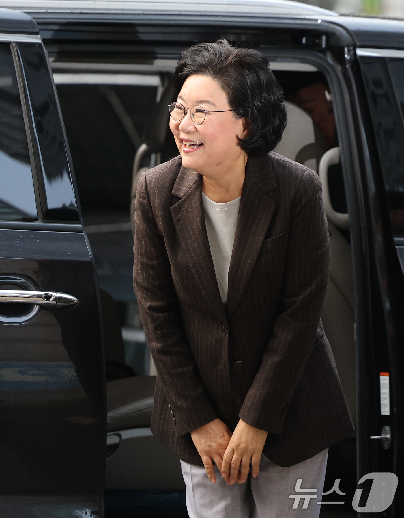 (서울=뉴스1) 오대일 기자 = 초대 기획예산처 장관 후보자로 지명된 이혜훈 전 국민의힘 의원이 29일 오전 서울 중구 예금보험공사에 마련된 인사청문회 준비 사무실로 첫 출근하고 …