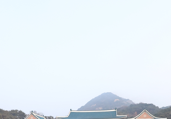 청와대 들어서는 이재명 대통령 차량행렬