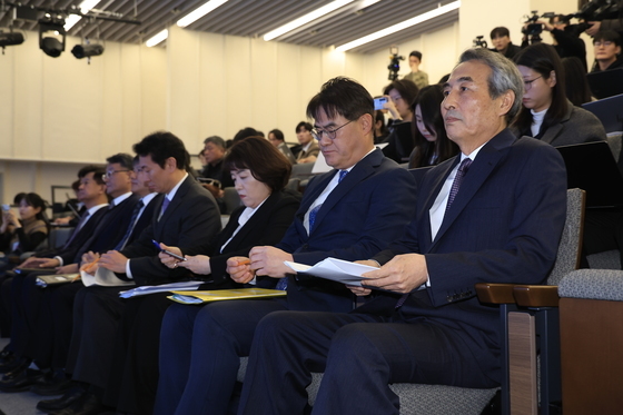 수사 결과 브리핑 앞둔 민중기 특검