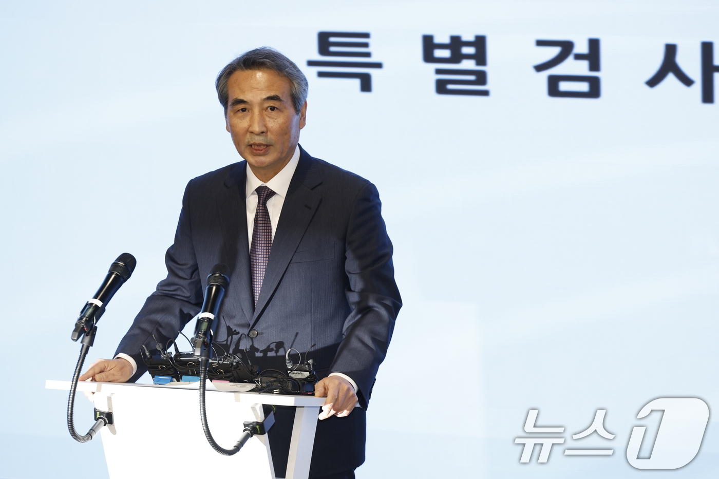 (서울=뉴스1) 박정호 기자 = 김건희와 명태균·건진법사 관련 국정농단 및 불법 선거 개입 사건 등 진상규명을 위한 특별검사팀 민중기 특별검사가 29일 오전 서울 종로구 KT광화문 …