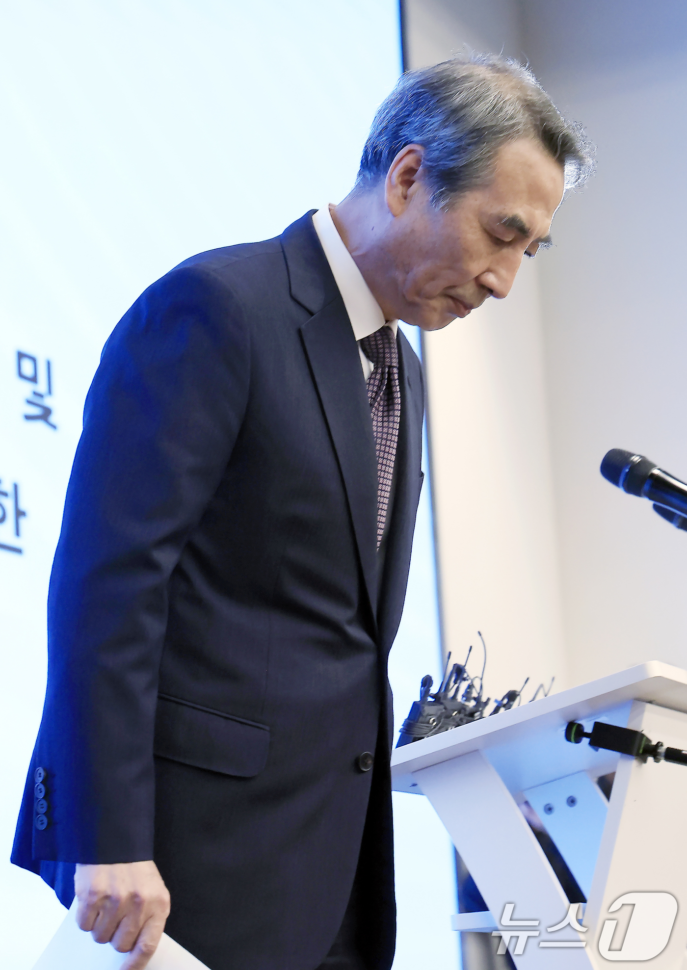 (서울=뉴스1) 박정호 기자 = 김건희와 명태균·건진법사 관련 국정농단 및 불법 선거 개입 사건 등 진상규명을 위한 특별검사팀 민중기 특별검사가 29일 오전 서울 종로구 KT광화문 …