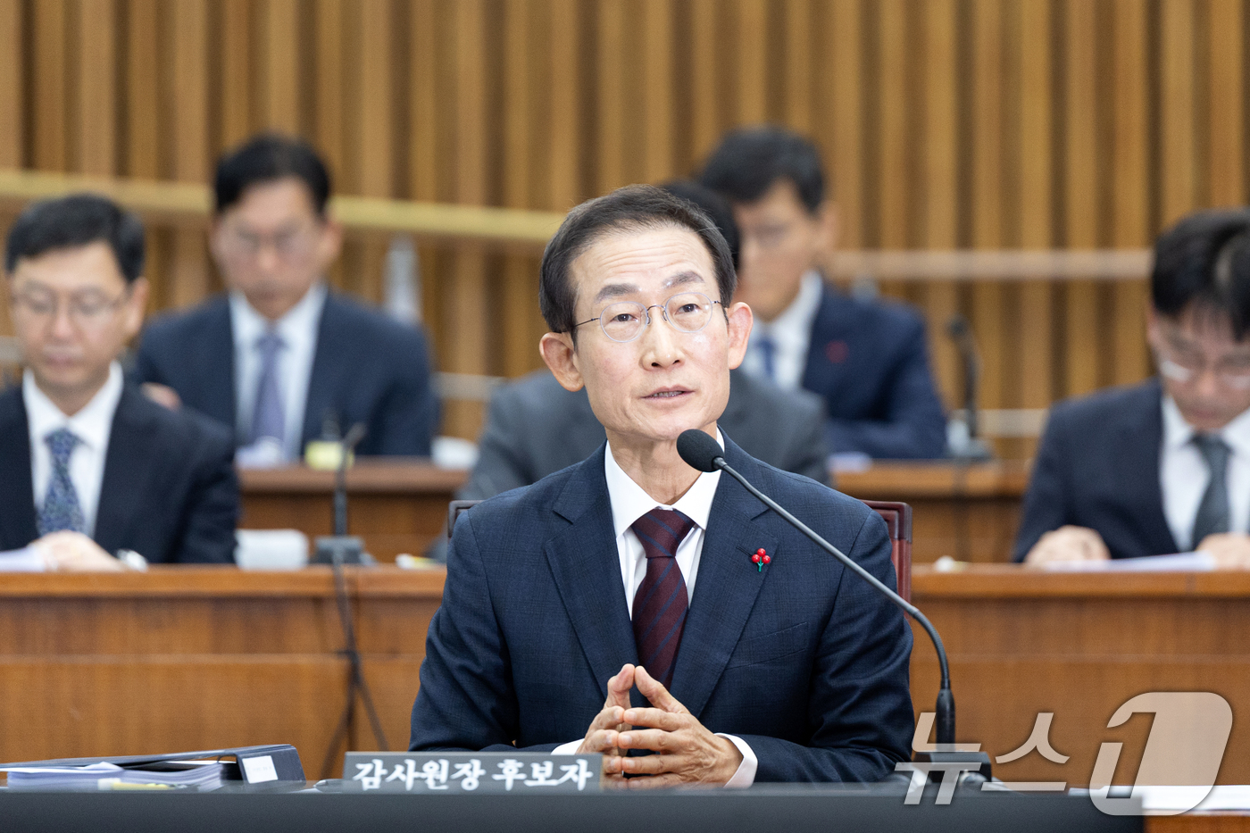 (서울=뉴스1) 이승배 기자 = 김호철 감사원장 후보자가 29일 서울 여의도 국회에서 열린 인사청문특별위원회에서 의원 질의에 답변하고 있다. 2025.12.29/뉴스1