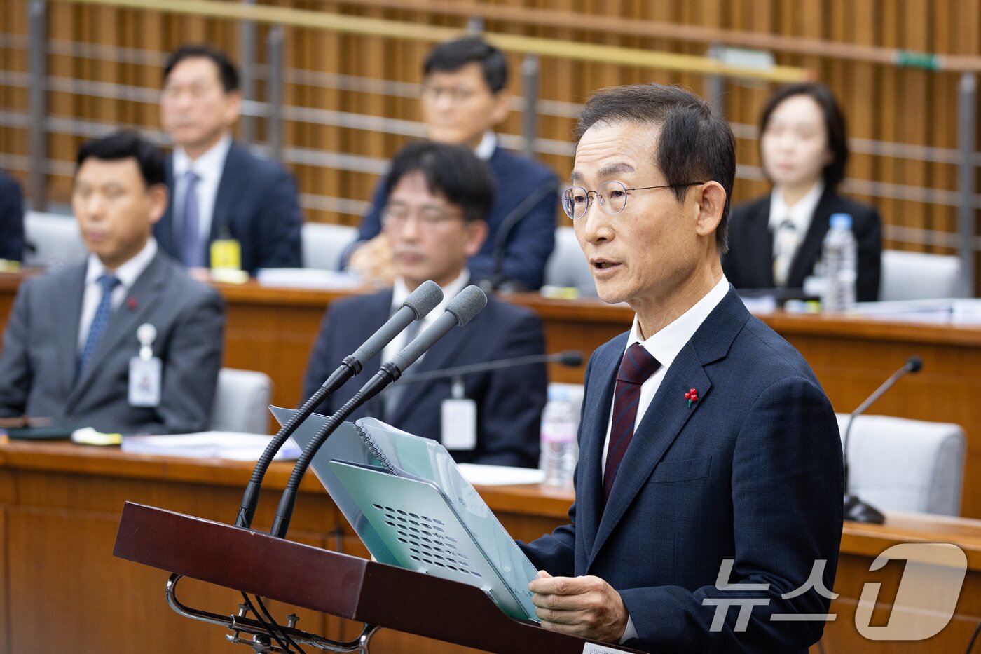 본문 이미지 - 김호철 감사원장 후보자가 29일 서울 여의도 국회에서 열린 인사청문회에서 모두 발언을 하고 있다. 2025.12.29/뉴스1 ⓒ News1 유승관 기자