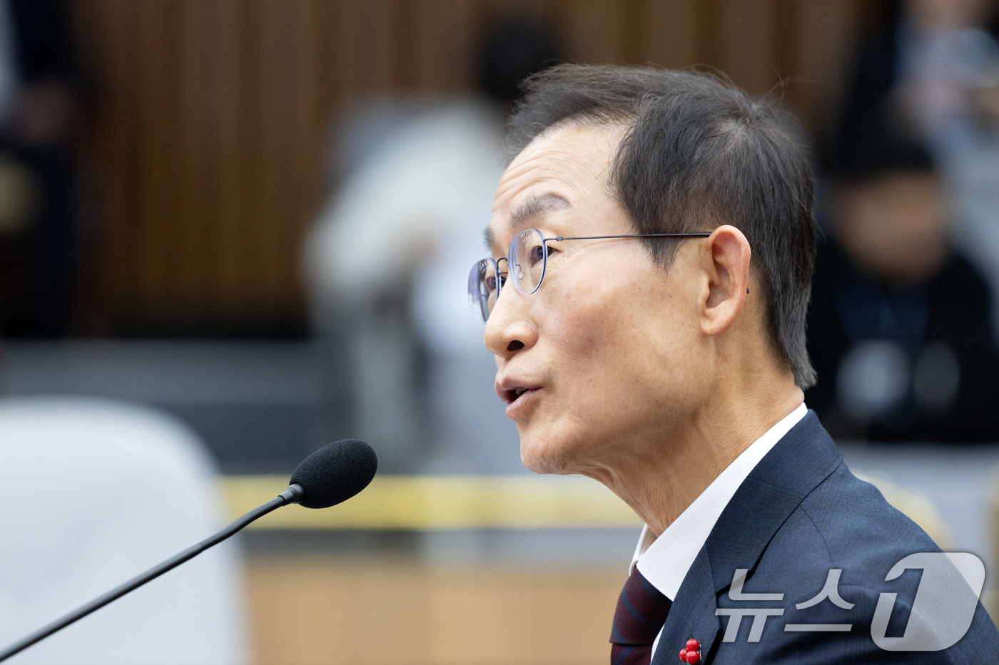 (서울=뉴스1) 이승배 기자 = 김호철 감사원장 후보자가 29일 서울 여의도 국회에서 열린 인사청문특별위원회에서 의원 질의에 답변하고 있다. 2025.12.29/뉴스1