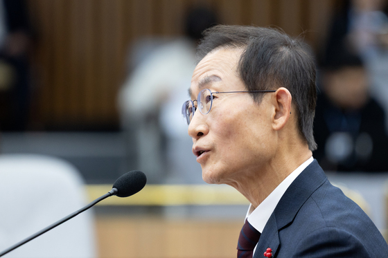 청문회 답변 이어가는 김호철 후보자