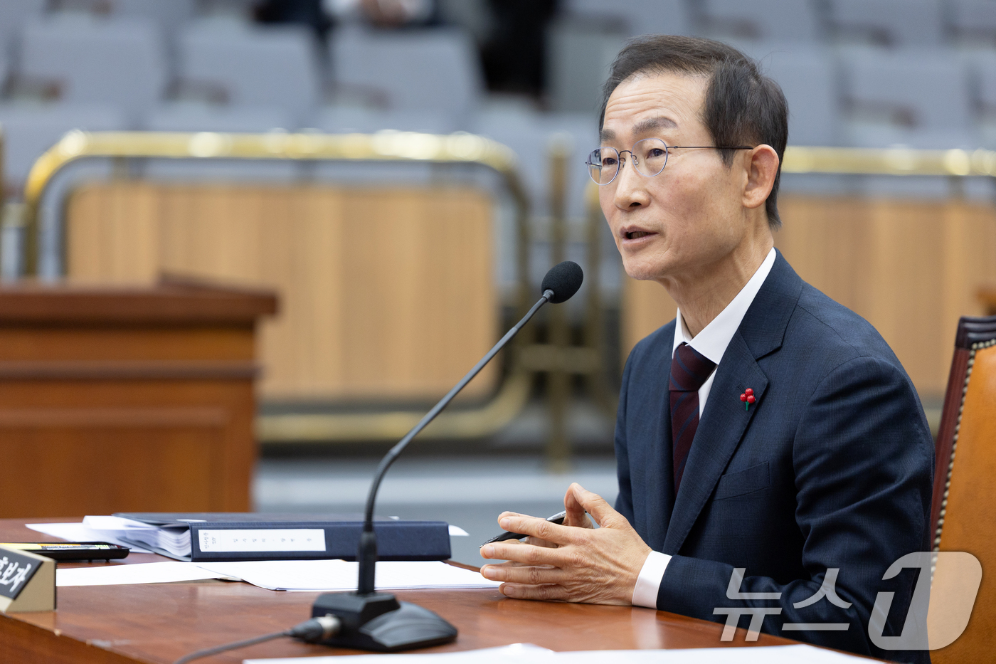 (서울=뉴스1) 이승배 기자 = 김호철 감사원장 후보자가 29일 서울 여의도 국회에서 열린 인사청문특별위원회에 출석해 의원 질의에 답변하고 있다. 2025.12.29/뉴스1