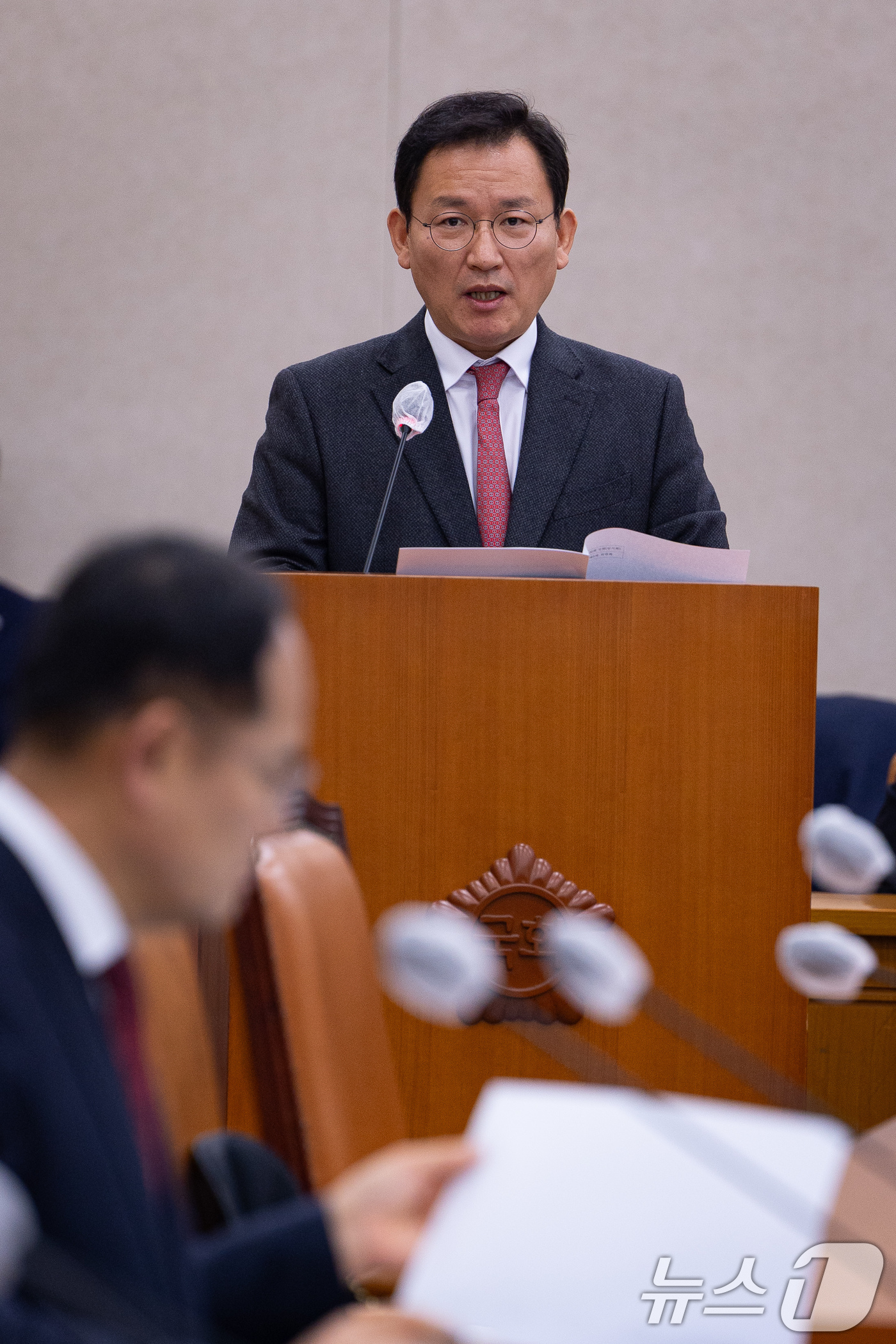 (서울=뉴스1) 유승관 기자 = 김형동 국회 산불피해지원대책특별위원회 제도개선소위원장이 29일 서울 여의도 국회에서 열린 제430회 국회(임시회) 산불피해지원대책 특별위원회 제5차 …