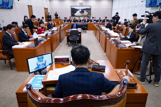 활동결과보고서 채택 위한 국회 산불피해지원대책특위 전체회의 개의