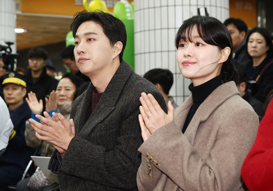 지하철 1역사 1동선 확보 기념행사 참석한 송지은·박위