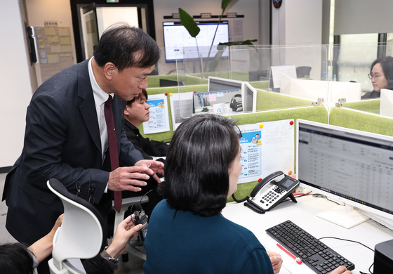 김종철 방미통위원장, 온라인피해 구제기관 방문