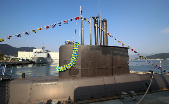 34년 임무 마친 장보고함 취역기 강하