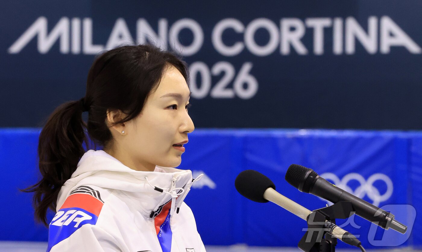 본문 이미지 - 최민정은 동계 올림픽 쇼트트랙 여자 1500m 3연패에 도전한다. 2026.1.1/뉴스1 ⓒ News1 김진환 기자