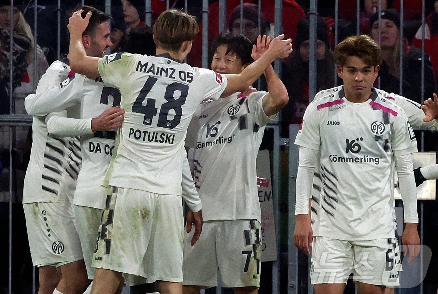 본문 이미지 - 마인츠의 '살림꾼' 이재성 ⓒ AFP=뉴스1