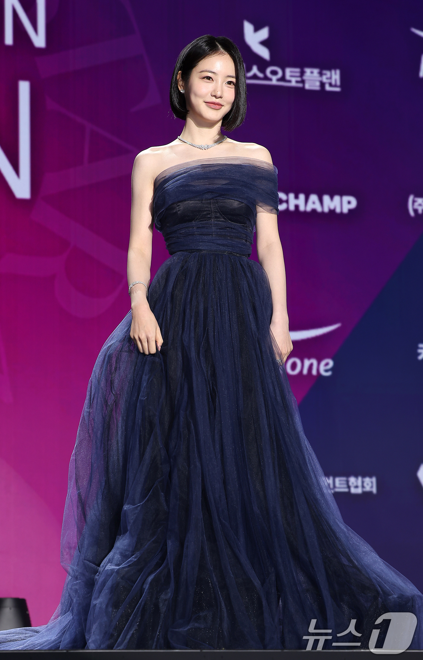 (서울=뉴스1) 김진환 기자 = 배우 신예은이 29일 오후 서울 동대문디자인플라자(DDP)에서 열린 '2025 서울콘 에이판 스타 어워즈'(2025 SEOULCON APAN STA …