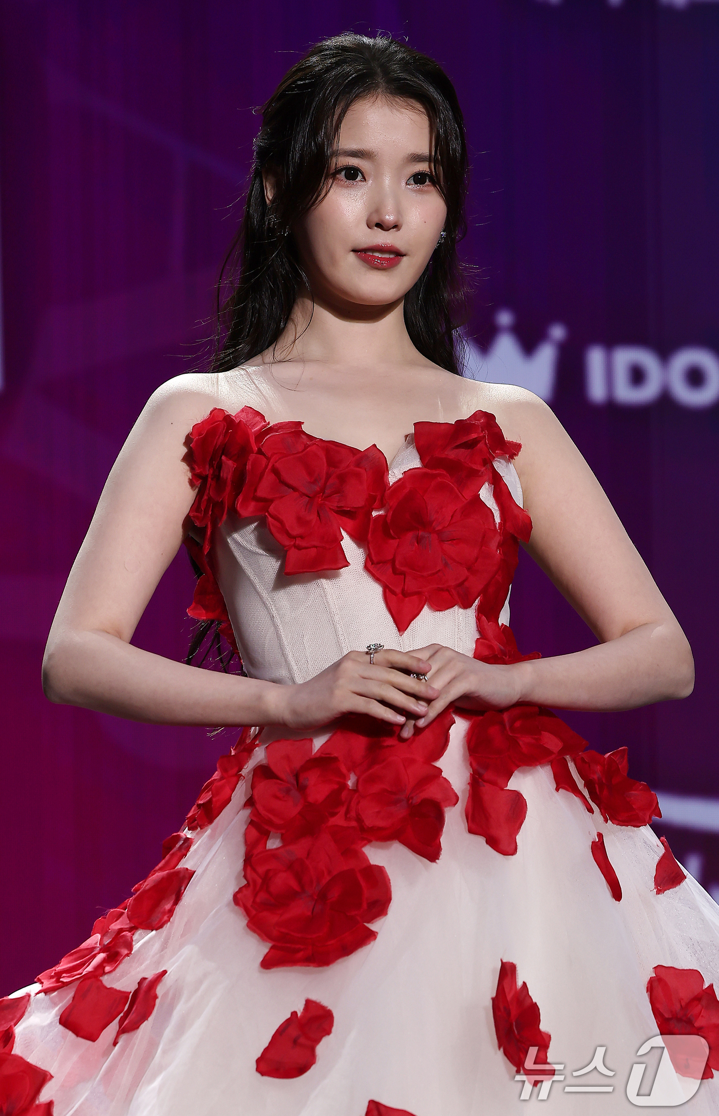 (서울=뉴스1) 김진환 기자 = 가수 겸 배우 아이유(이지은)가 29일 오후 서울 동대문디자인플라자(DDP)에서 열린 '2025 서울콘 에이판 스타 어워즈'(2025 SEOULCO …