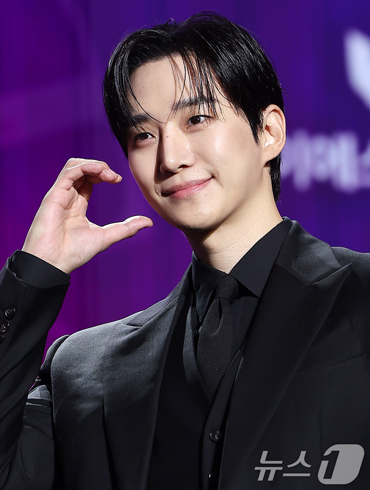 (서울=뉴스1) 김진환 기자 = 배우 이준호가 29일 오후 서울 동대문디자인플라자(DDP)에서 열린 '2025 서울콘 에이판 스타 어워즈'(2025 SEOULCON APAN STA …