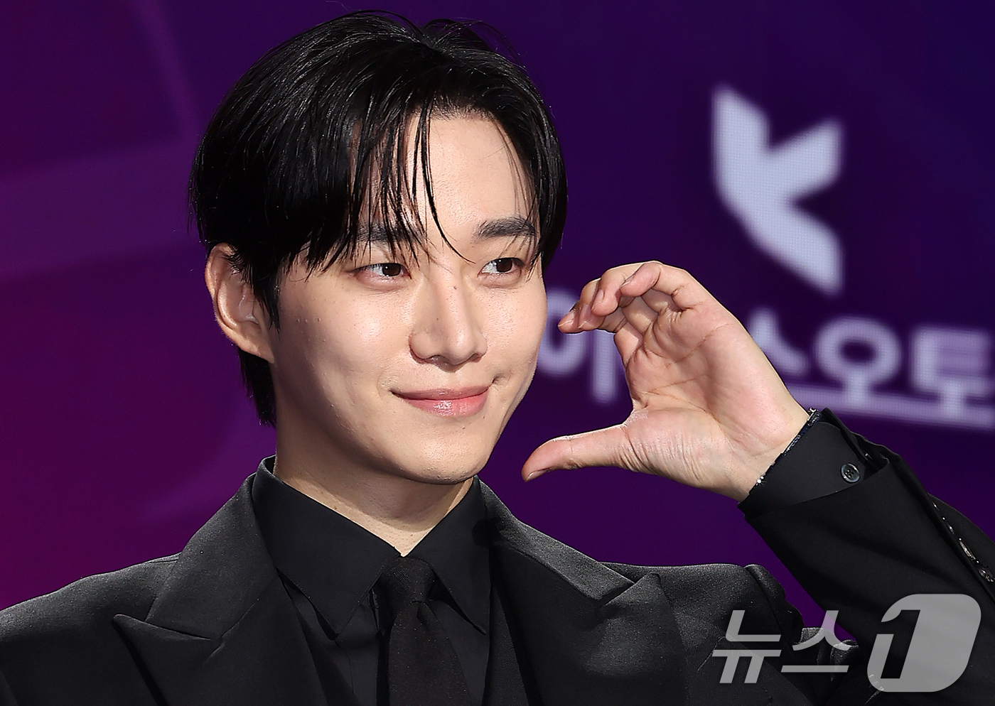 (서울=뉴스1) 김진환 기자 = 배우 이준호가 29일 오후 서울 동대문디자인플라자(DDP)에서 열린 '2025 서울콘 에이판 스타 어워즈'(2025 SEOULCON APAN STA …