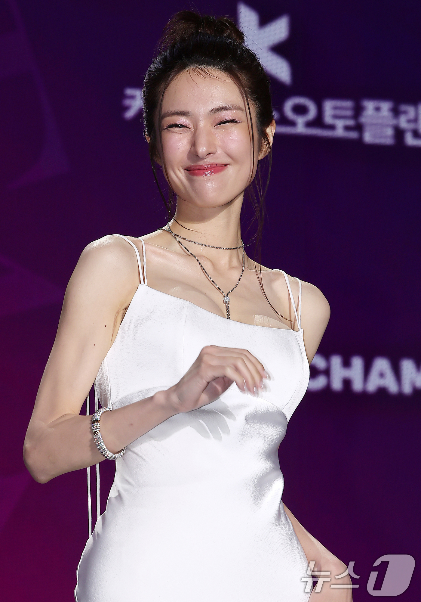 (서울=뉴스1) 김진환 기자 = 배우 하영이 29일 오후 서울 동대문디자인플라자(DDP)에서 열린 '2025 서울콘 에이판 스타 어워즈'(2025 SEOULCON APAN STAR …