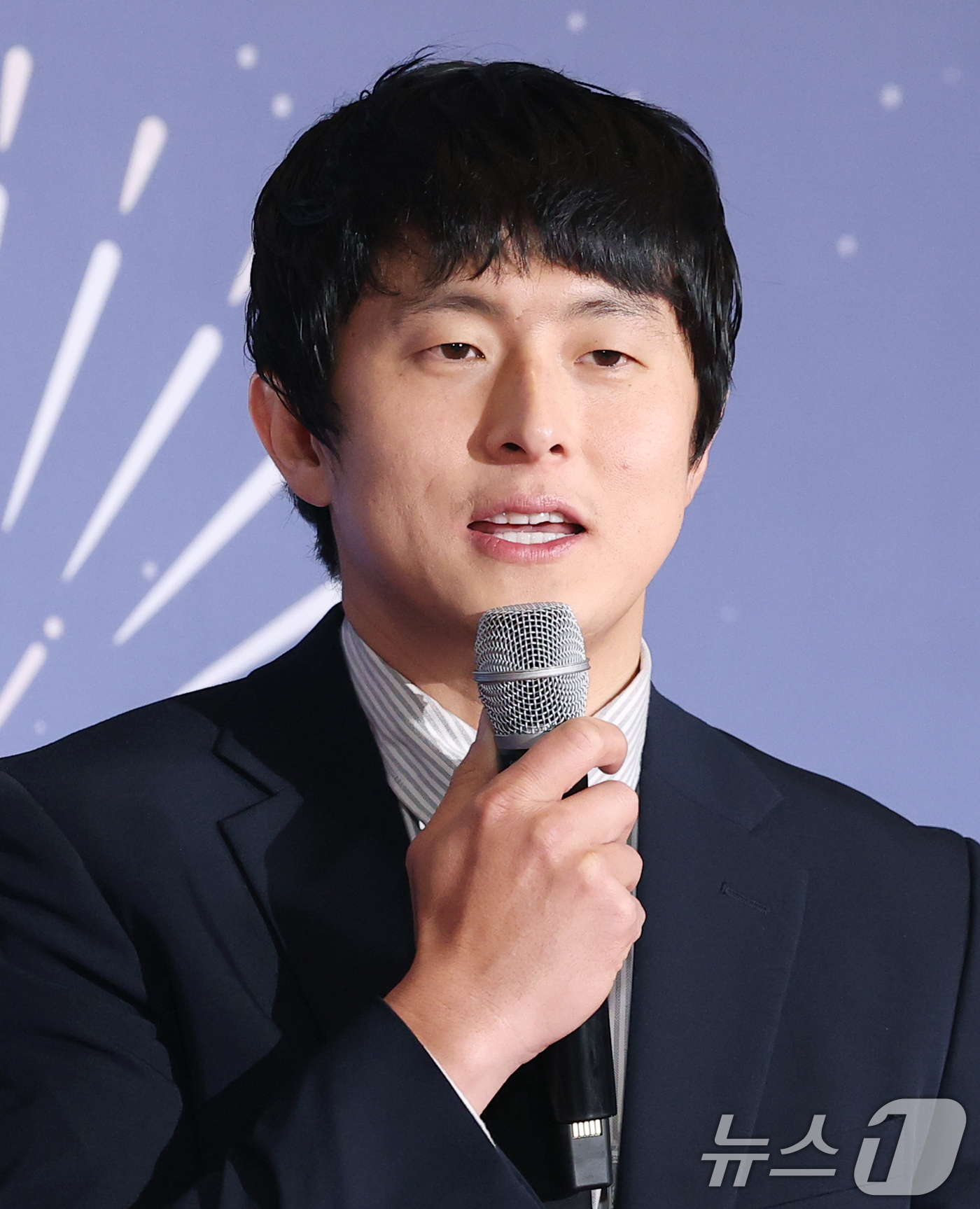 (서울=뉴스1) 권현진 기자 = '극한 84' 기안84가 29일 오후 서울 마포구 MBC 미디어센터 공개홀에서 열린 '2025 MBC 방송연예대상' 레드카펫 행사에 참석해 포즈를 …