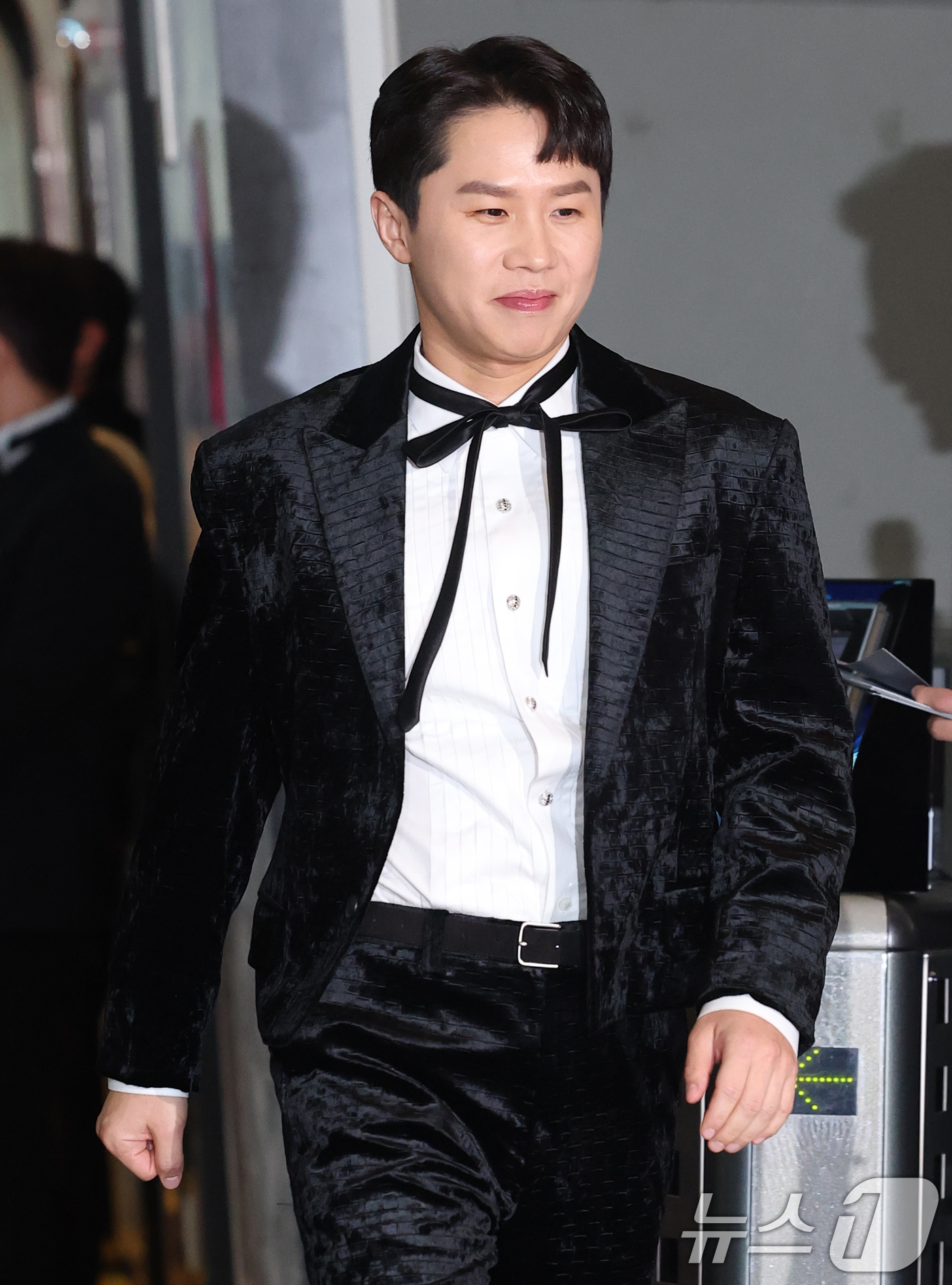 (서울=뉴스1) 권현진 기자 = '전지적 참견 시점' 양세형이 29일 오후 서울 마포구 MBC 미디어센터 공개홀에서 열린 '2025 MBC 방송연예대상' 레드카펫 행사에 참석하고 …