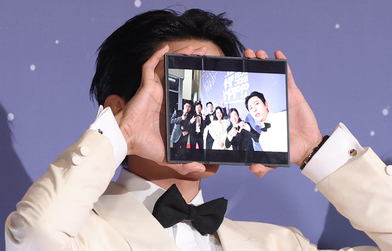 주우재 '구해줘! 홈즈' 멤버들과 찍은 셀피 공개