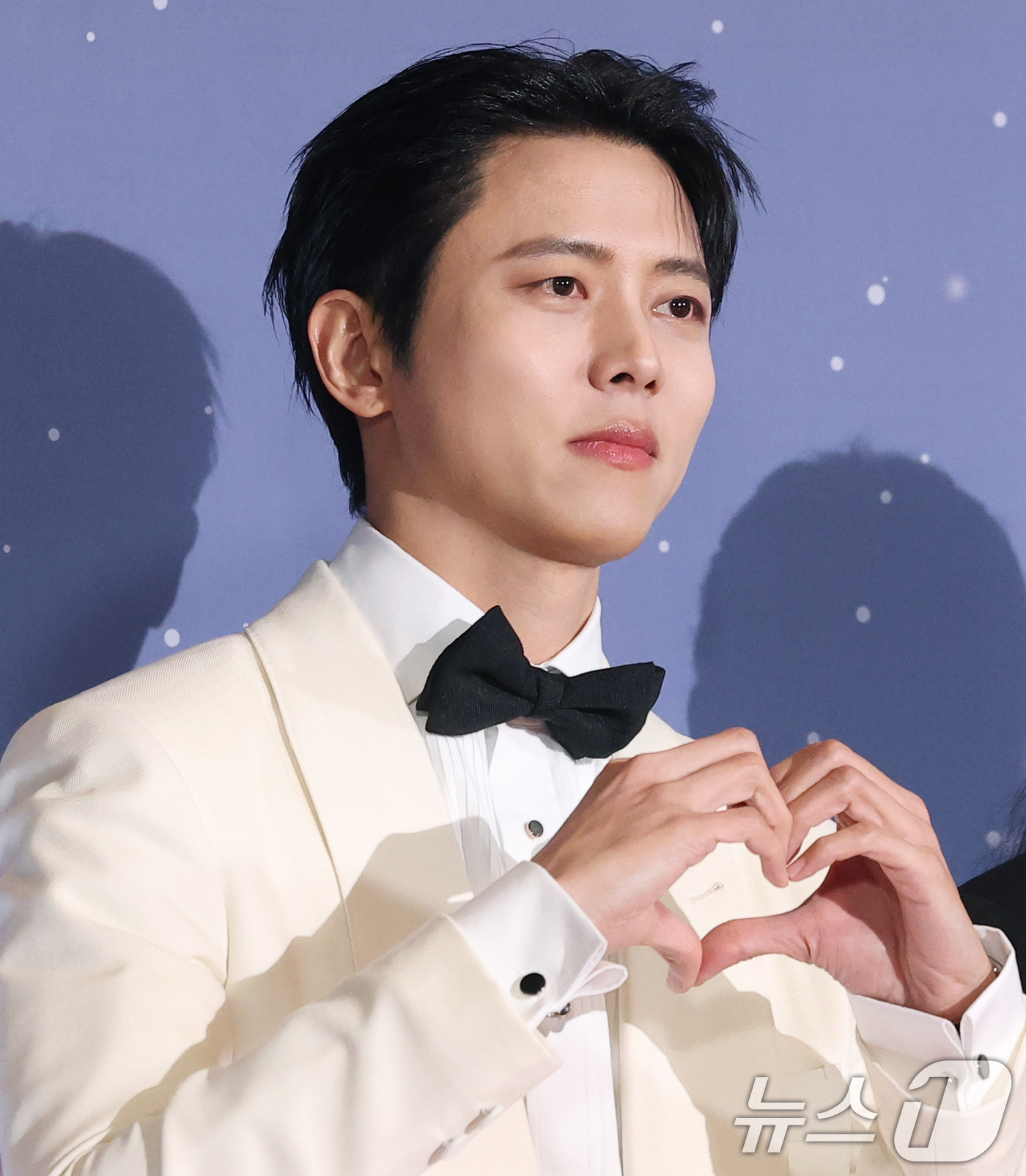 (서울=뉴스1) 권현진 기자 = 방송인 주우재가 29일 오후 서울 마포구 MBC 미디어센터 공개홀에서 열린 '2025 MBC 방송연예대상' 레드카펫 행사에 참석해 포즈를 취하고 있 …