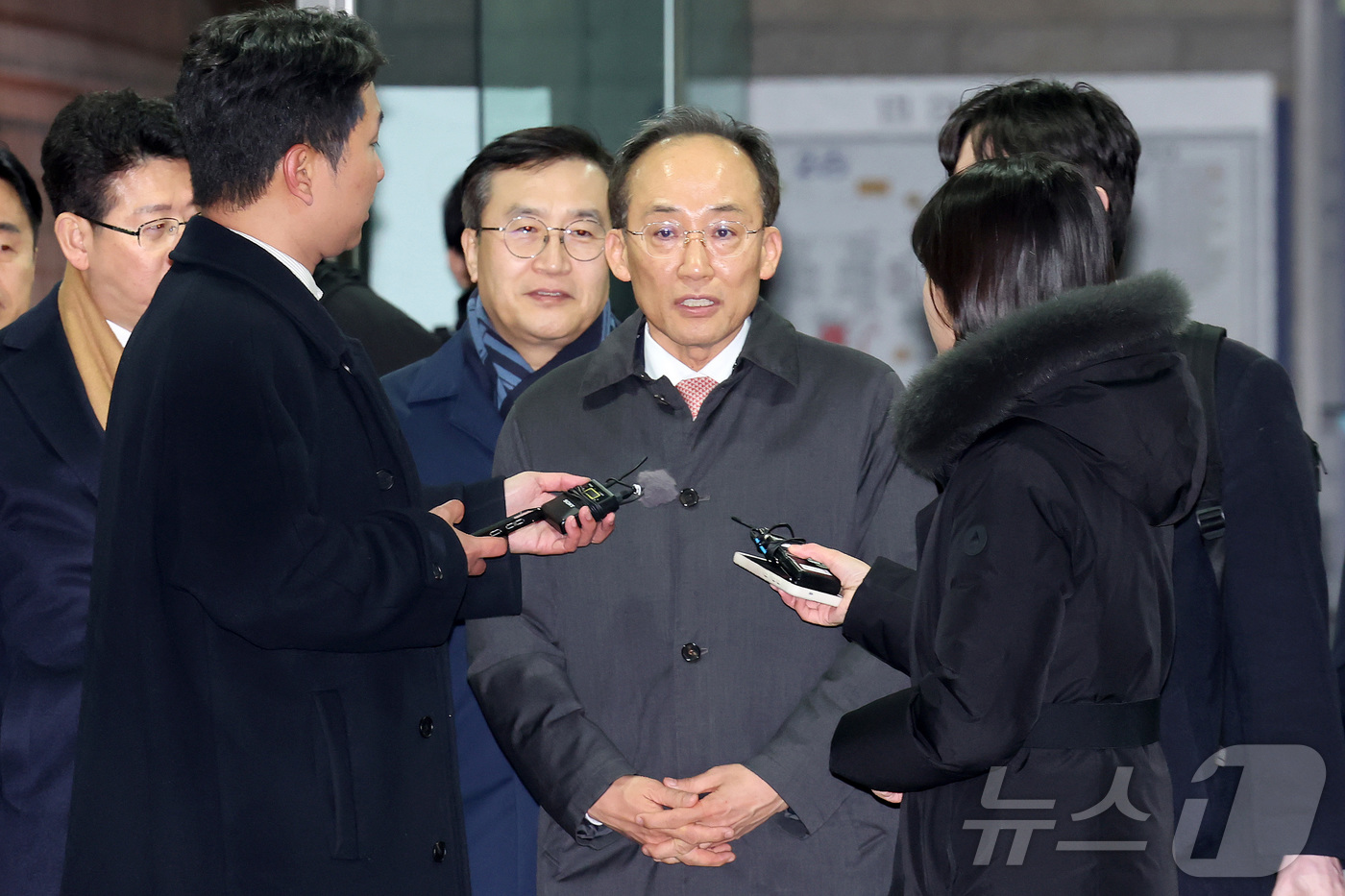 (서울=뉴스1) 오대일 기자 = 12·3 비상계엄 해제 요구안 표결 방해 의혹을 받는 추경호 국민의힘 의원이 2일 밤 서울 서초구 서울중앙지방법원에서 열린 구속 전 피의자 심문(영 …