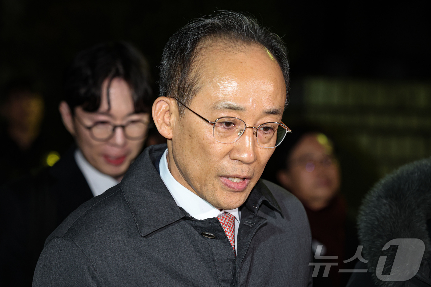 (서울=뉴스1) 오대일 기자 = 12·3 비상계엄 해제 요구안 표결 방해 의혹을 받는 추경호 국민의힘 의원이 2일 밤 서울 서초구 서울중앙지방법원에서 열린 구속 전 피의자 심문(영 …