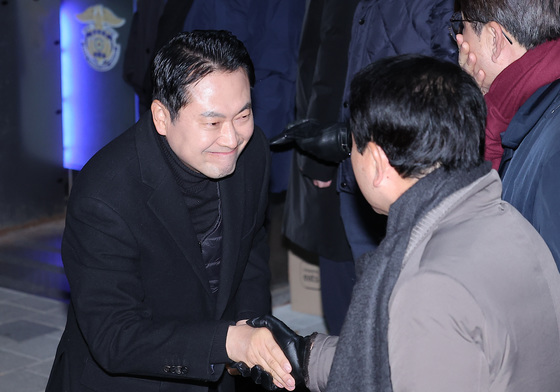 '영장 기각' 추경호 의원 마중 나온 장동혁 대표