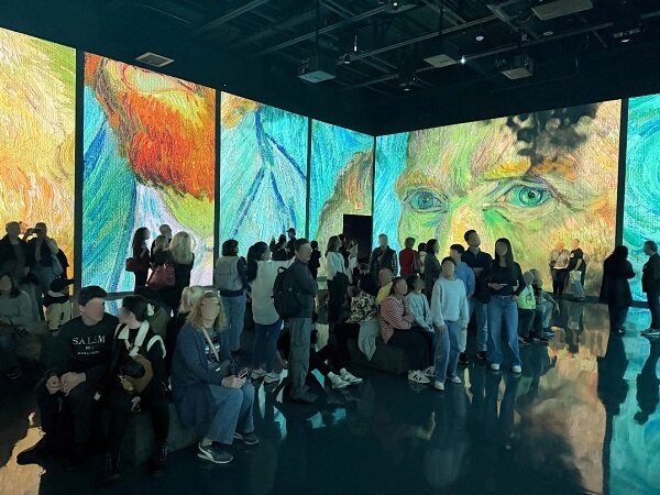 본문 이미지 - 아르떼뮤지엄 뉴욕 내부 모습 / 사진=디스트릭트&#40;d’strict&#41; 제공&lt;strong&gt;&lt;/strong&gt;