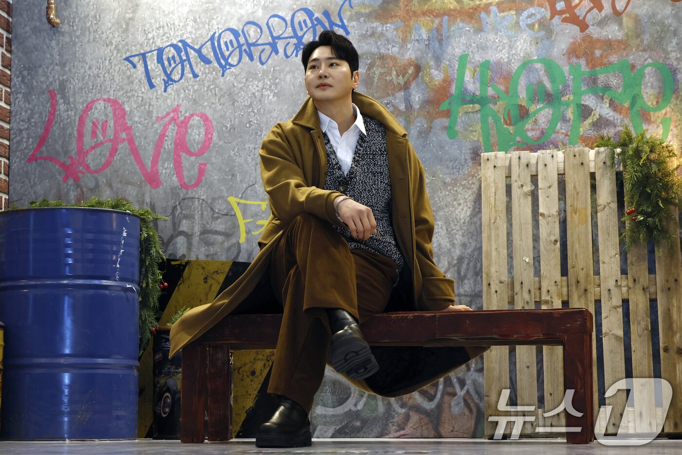 본문 이미지 - 뮤지컬 &#39;렌트&#39; 콜린 역의 배우 장지후가 3일 오후 서울 강남구 영동대로 코엑스아티움에서 진행된 라운드인터뷰에 앞서 포즈를 취하고 있다. 2025.12.3/뉴스1 ⓒ News1 박정호 기자