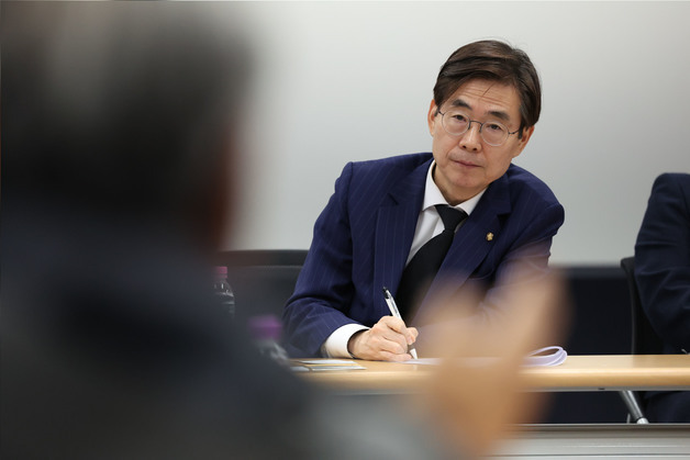 5·18 3단체 만난 조경태