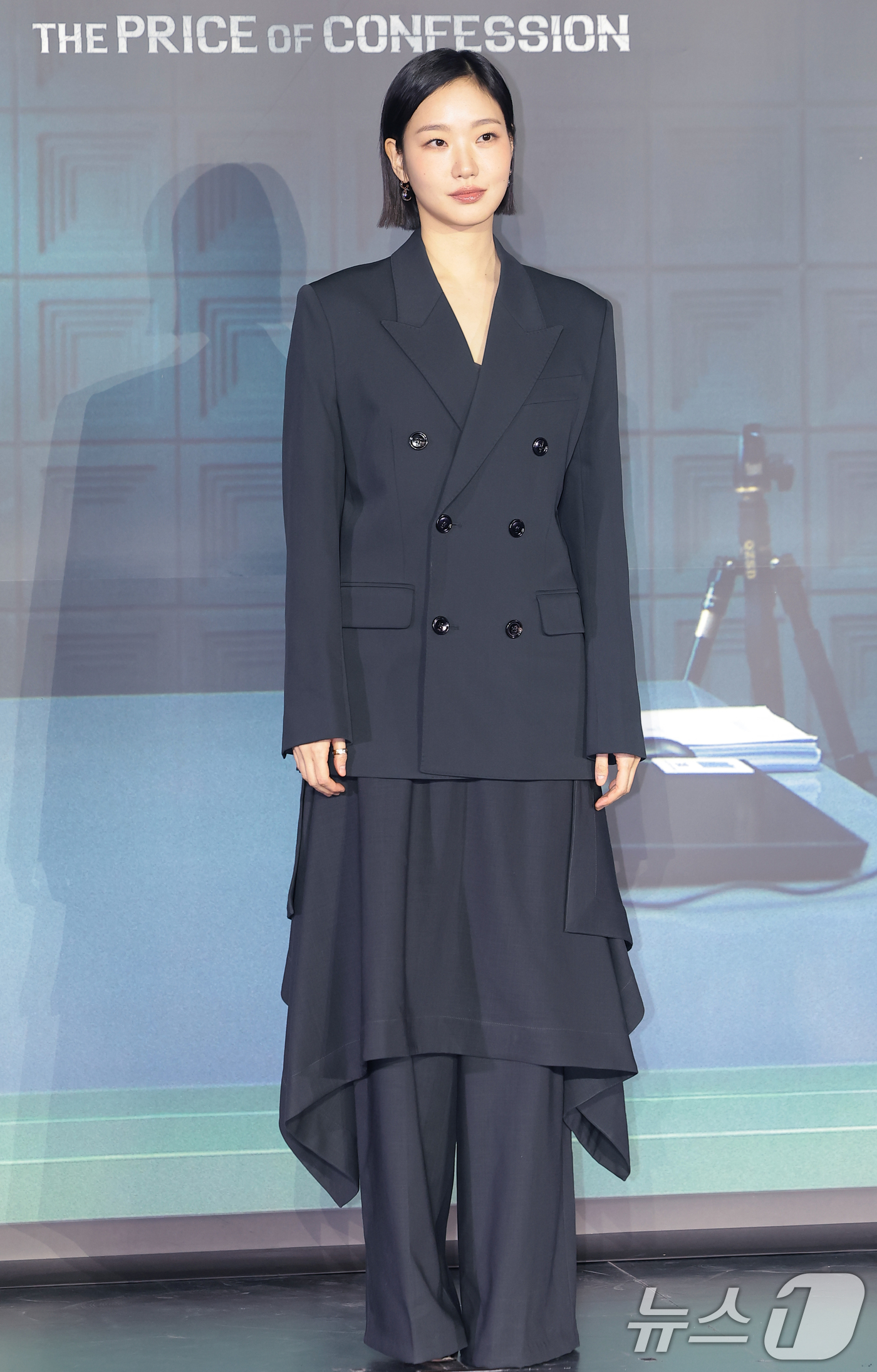 (서울=뉴스1) 권현진 기자 = 배우 김고은이 3일 서울 용산구 CGV 용산아이파크몰에서 열린 넷플릭스 시리즈 '자백의 대가' 시사회 및 간담회에서 포즈를 취하고 있다.'자백의 대 …