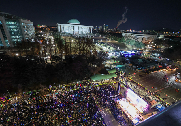 정부, '빛의 위원회' 설치…12·3 비상계엄 시민 저항 의미 되새긴다