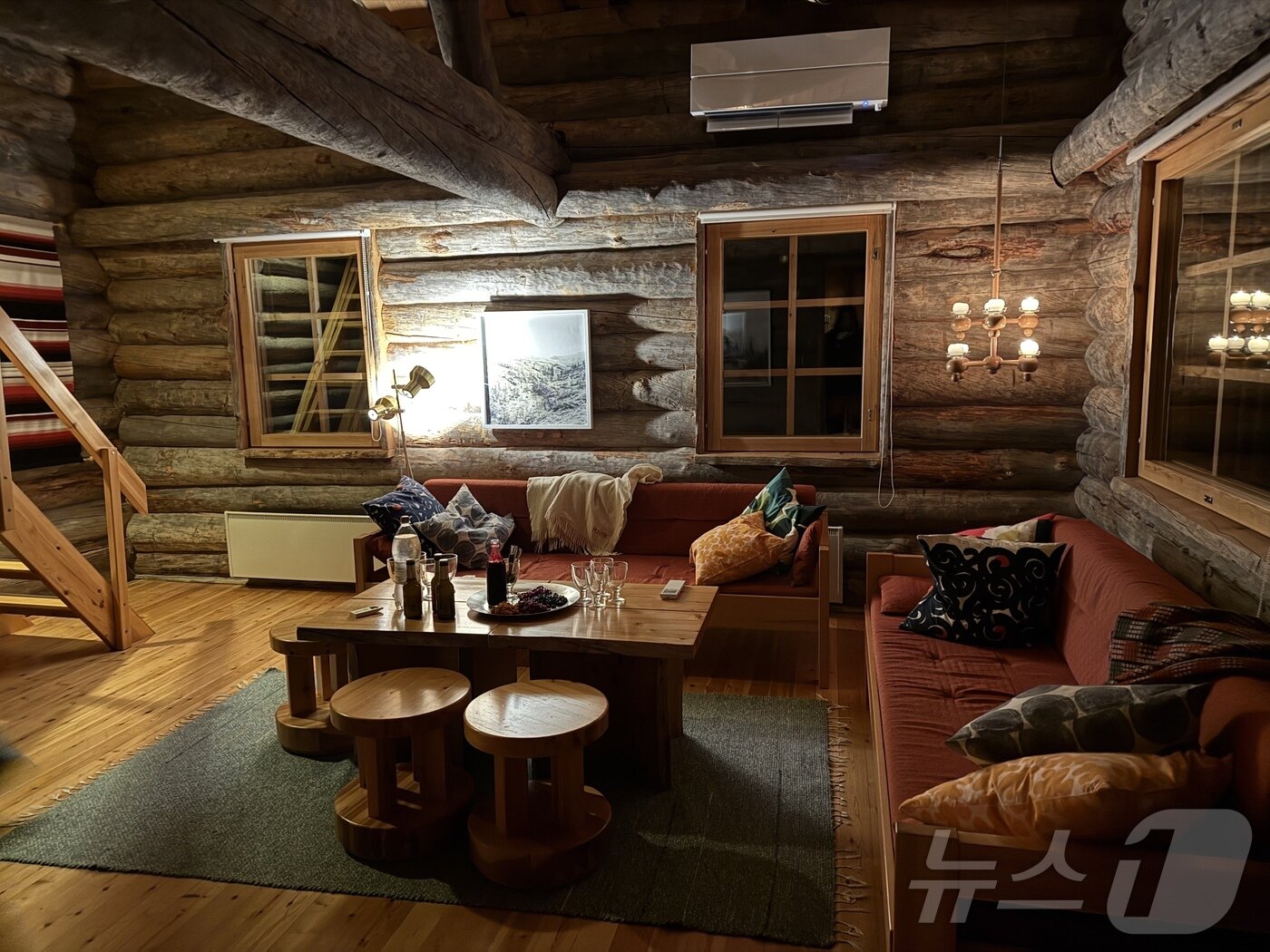 본문 이미지 -  아틱 프런티어(Arctic Frontier)에서 운영하는 통나무집ⓒ News1 윤슬빈 관광전문기자