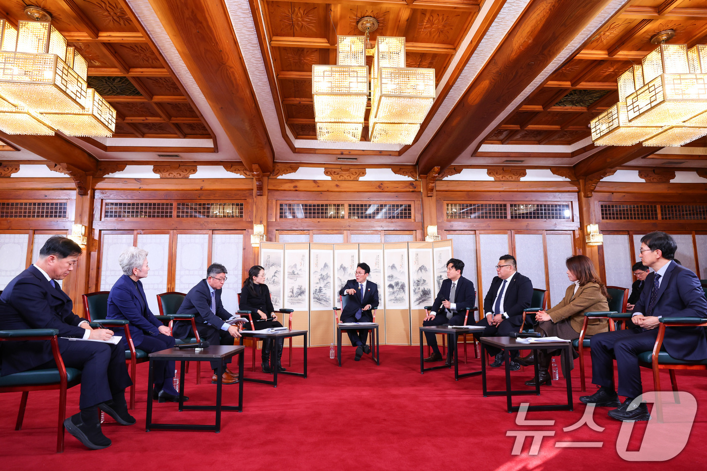 (서울=뉴스1) 임세영 기자 = 김민석 국무총리가 3일 서울 종로구 삼청동 국무총리 공관에서 열린 응급환자 이송체계 개선 토론회에서 발언을 하고 있다. (총리실 제공. 재판매 및 …