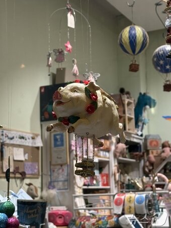 본문 이미지 - 핀란드 헬싱키에서 쉽게 볼 수 있는 크리스마스 장식품 ⓒ News1 윤슬빈 관광전문기자