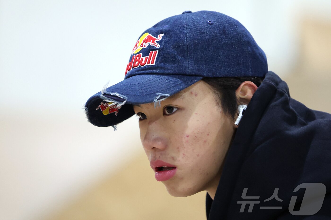 본문 이미지 - 대한민국 스케이트보드 국가대표 강준이가 인천 부평구 케이팔팔스케이트보드클럽(K88 SKATE CLUB)에서 훈련을 하고 있다. 2026.1.1/뉴스1 ⓒ News1 황기선 기자