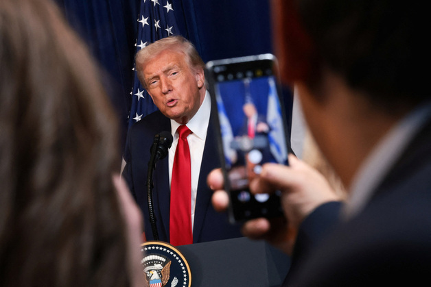 트럼프 "하마스, 무장 해제 안 하면 지옥…이스라엘은 계획 이행"