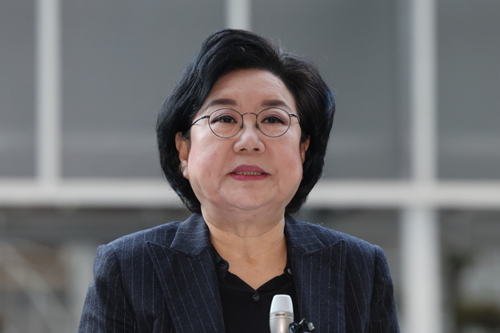 이혜훈 장관 후보자 “민주주의 회복을 위해 노력한 국민께 사과”