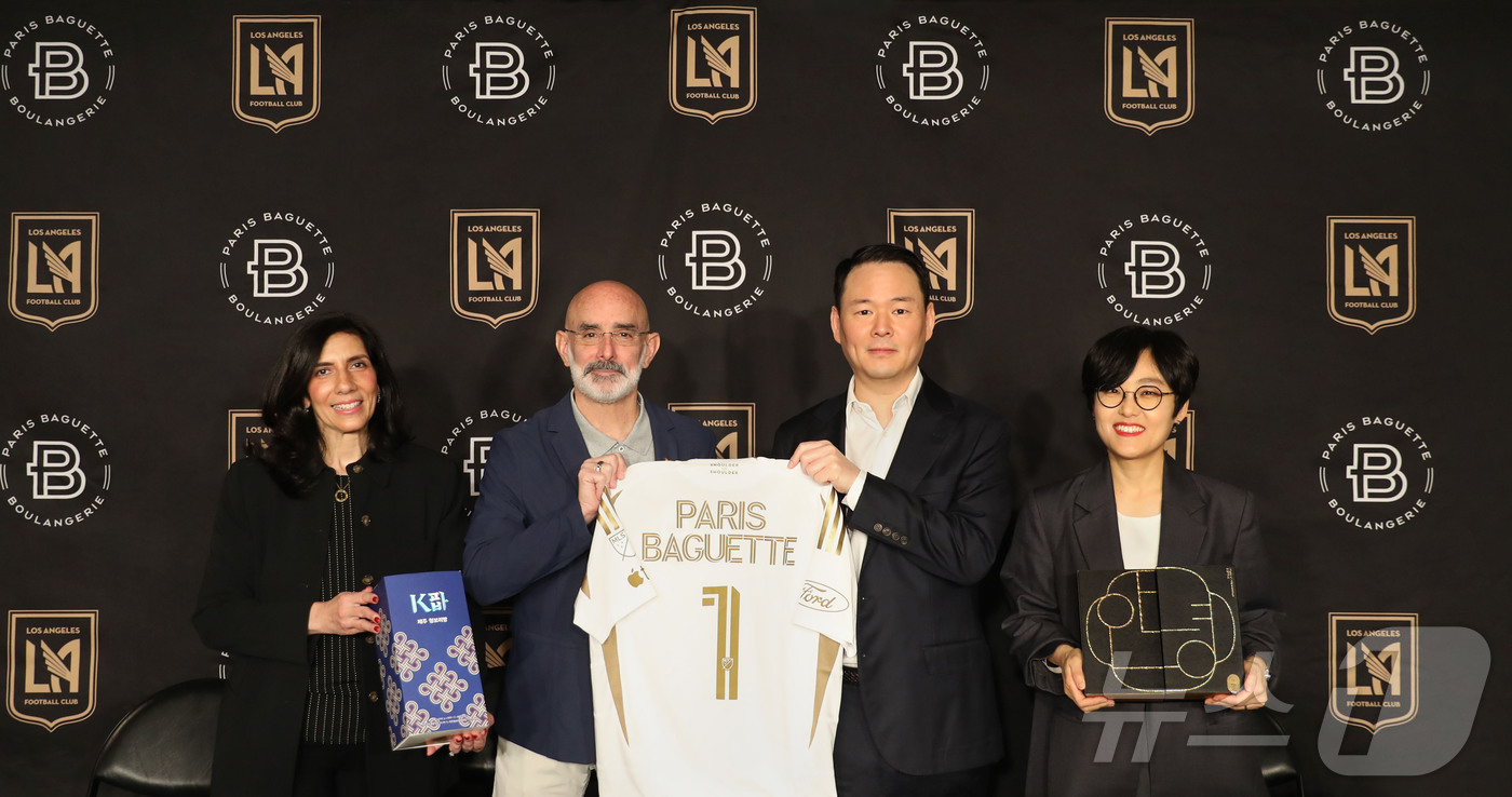 (서울=뉴스1) = 파리바게뜨는 미국 메이저리그사커의 ‘로스엔젤레스 FC(LAFC)’와 국내 식품외식업계 최초로 파트너십을 체결했다고 30일 밝혔다. 사진은 미국 캘리포니아주 BM …