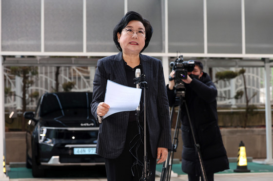 이혜훈 “내란, 민주주의 파괴하는 일…실체 파악 못해” 사과