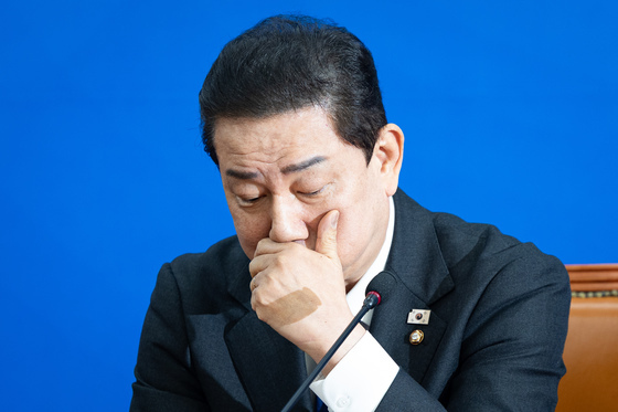 [뉴스1 PICK]'특혜 의혹' 김병기, 취임 200일만에 원내대표직 사퇴