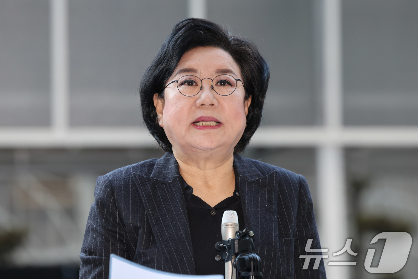 (서울=뉴스1) 박지혜 기자 = 초대 기획예산처 장관 후보자로 지명된 이혜훈 전 국민의힘 의원이 30일 오전 서울 중구 예금보험공사에 마련된 인사청문회 준비 사무실로 출근하며 심경 …