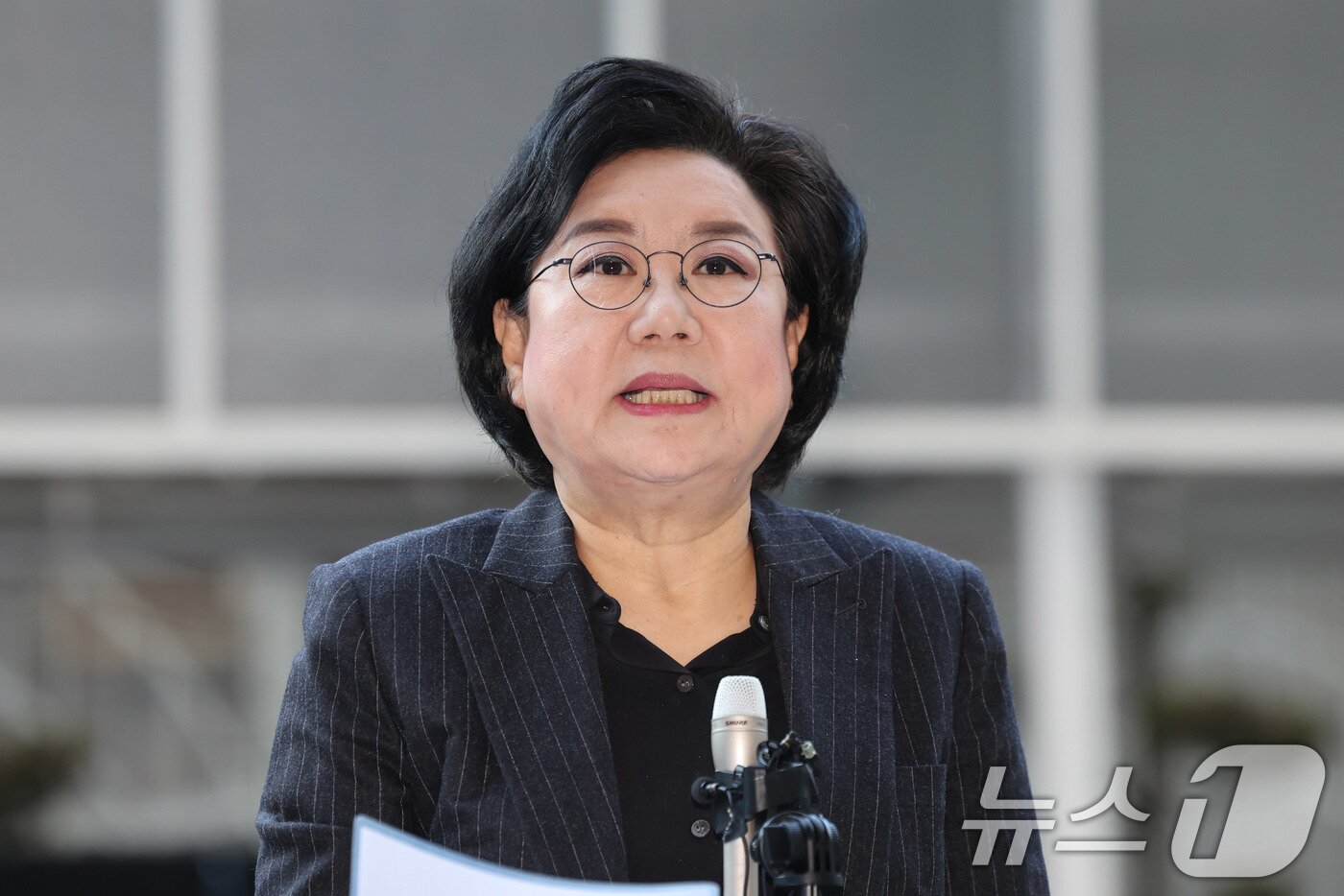 본문 이미지 - 초대 기획예산처 장관 후보자로 지명된 이혜훈 전 국민의힘 의원이 30일 오전 서울 중구 예금보험공사에 마련된 인사청문회 준비 사무실로 출근하며 심경을 밝히고 있다. 2025.12.30/뉴스1 ⓒ News1 박지혜 기자