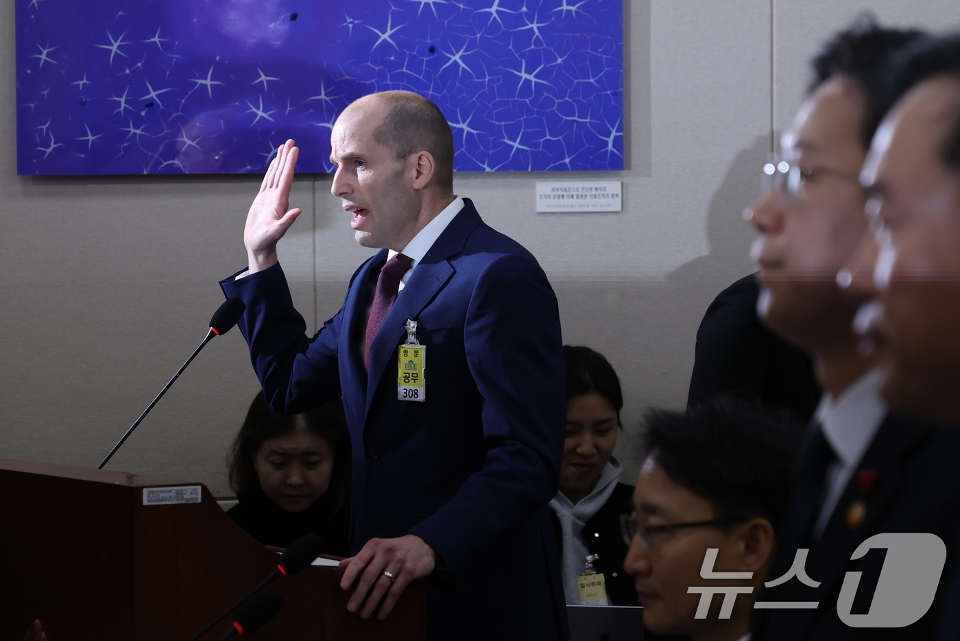 (서울=뉴스1) 이승배 기자 = 해롤드 로저스 쿠팡 대표이사가 30일 서울 여의도 국회에서 열린 제430회국회(임시회) 쿠팡 침해사고 및 개인정보 유출, 불공정 거래, 노동환경 실 …